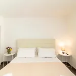 Bed and breakfast Palazzo Cavour 3*