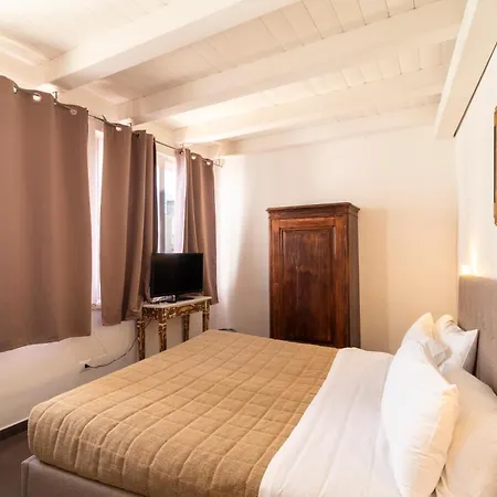 Palazzo Cavour 3*