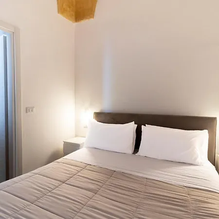 לינה וארוחת בוקר Palazzo Cavour 3*