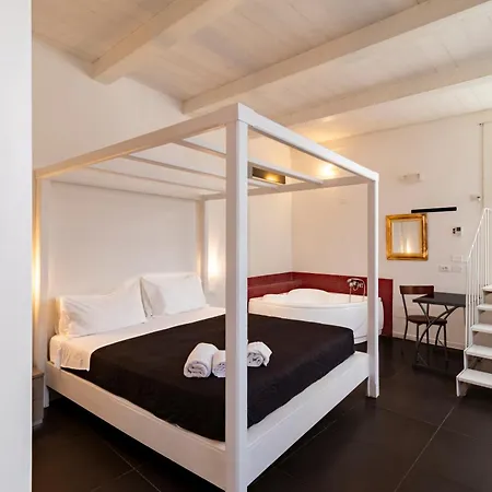 Palazzo Cavour לינה וארוחת בוקר 3*