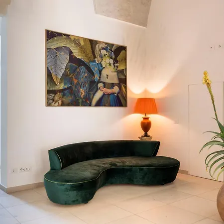 Palazzo Cavour 3*