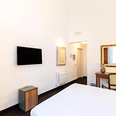 Palazzo Cavour 3*