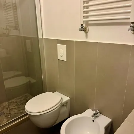 לינה וארוחת בוקר Palazzo Cavour 3*