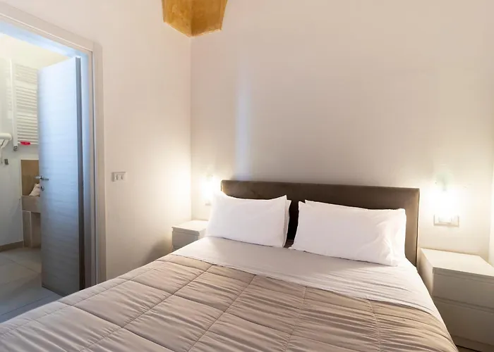 Bed & Breakfast Palazzo Cavour 3*