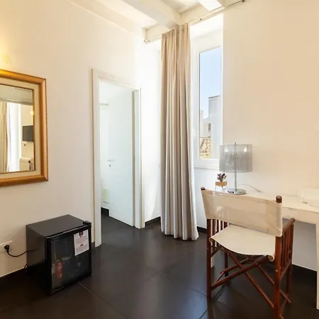 فندق مبيت وإفطار Palazzo Cavour ليتشي