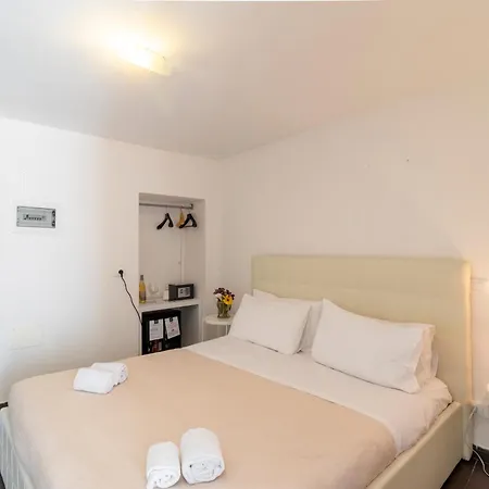 Palazzo Cavour فندق مبيت وإفطار ليتشي