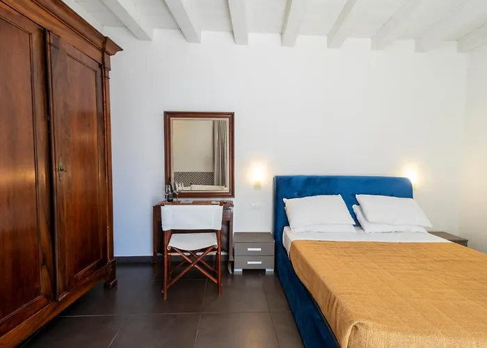 Palazzo Cavour לינה וארוחת בוקר 3*