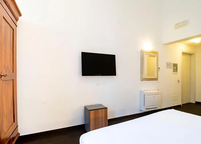 Palazzo Cavour לינה וארוחת בוקר 3*