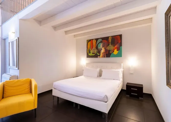 Palazzo Cavour לצ'ה