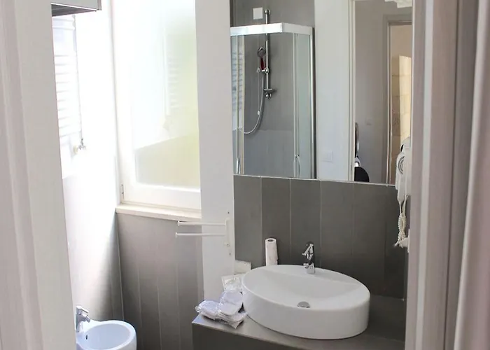 Palazzo Cavour לינה וארוחת בוקר 3*